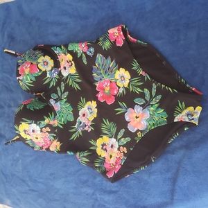 ❤NWOT Tropical Swimsuit
